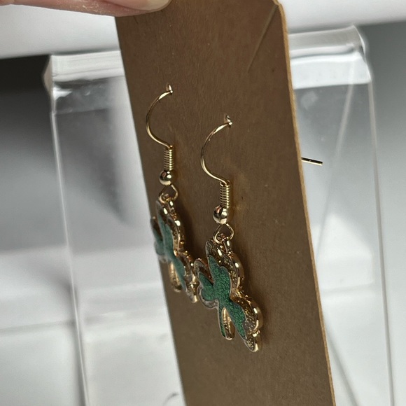 ☘️ SHAMROCK EARRINGS | New | very sparkly! - Picture 5 of 8